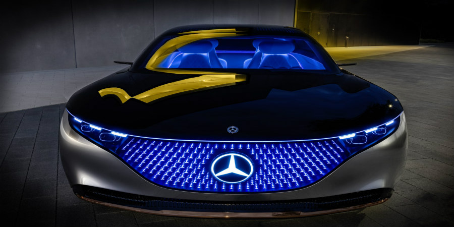 Η κορυφαία τεχνολογία της Mercedes Benz  στον τομέα του φωτισμού μέσα στο χρόνο